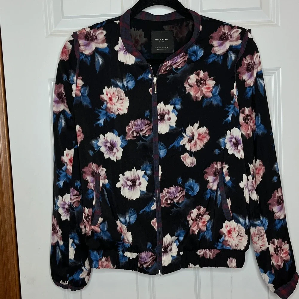 Zara‎ Trafaluc Floral Bomber Jacket Black Pink Blue Plaid Trim Large Women